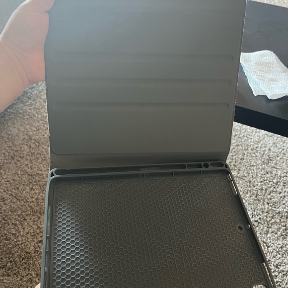 iPad 10.2 case - Picture 3 of 3